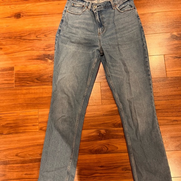 Abercrombie Ultra High Rise 90s Slim Straight Jean Crisscross Waistband - Picture 4 of 5
